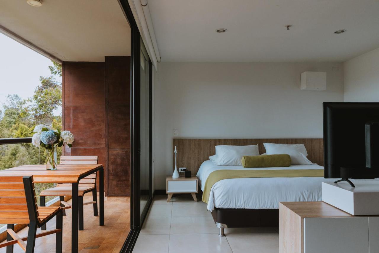 Travelers Rio Verde Living Suites Rionegro Buitenkant foto
