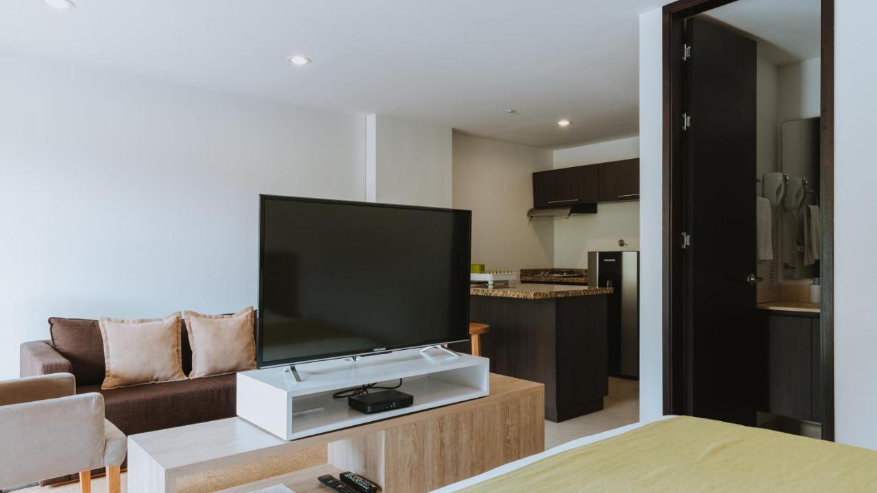 Travelers Rio Verde Living Suites Rionegro Buitenkant foto