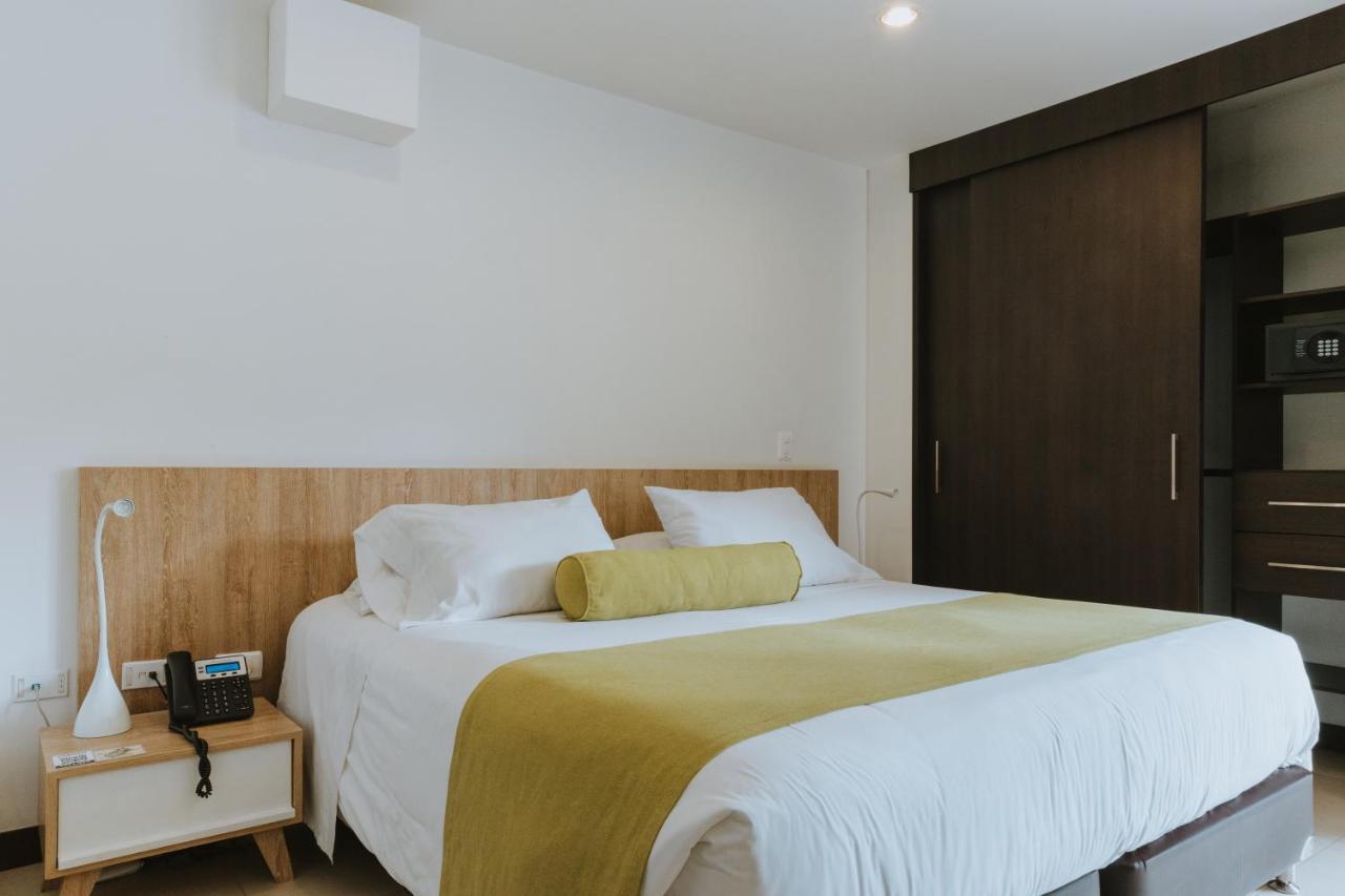 Travelers Rio Verde Living Suites Rionegro Buitenkant foto