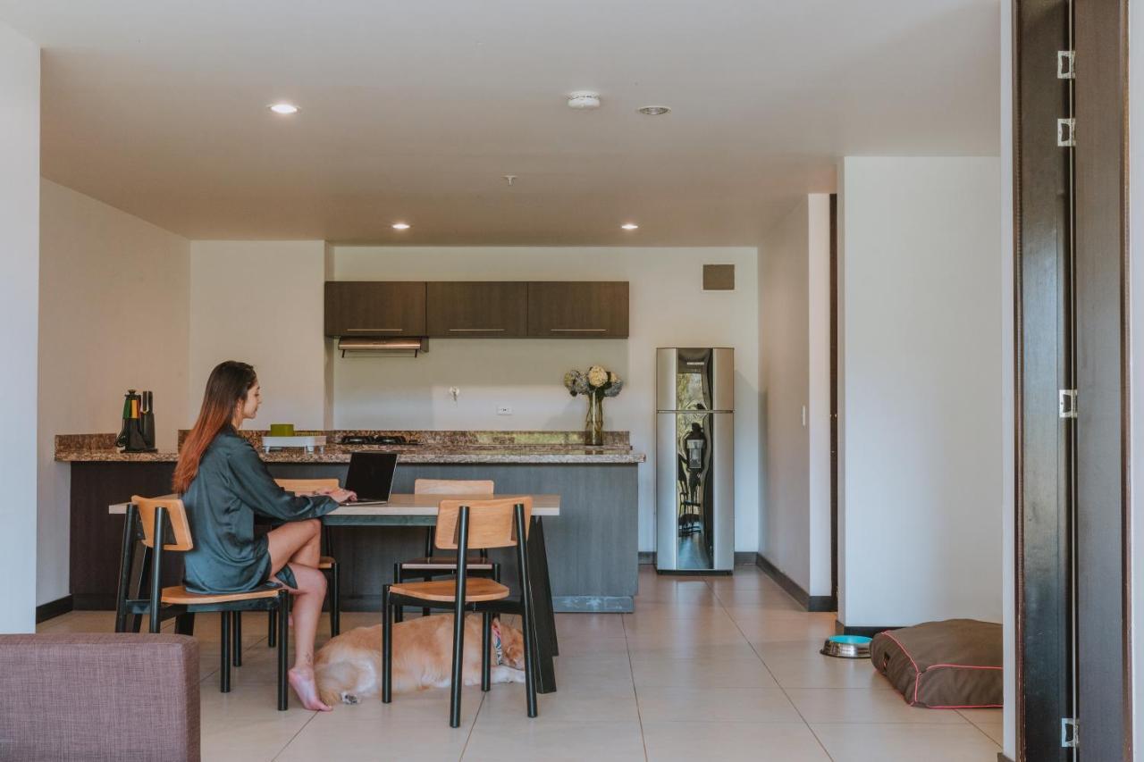 Travelers Rio Verde Living Suites Rionegro Buitenkant foto