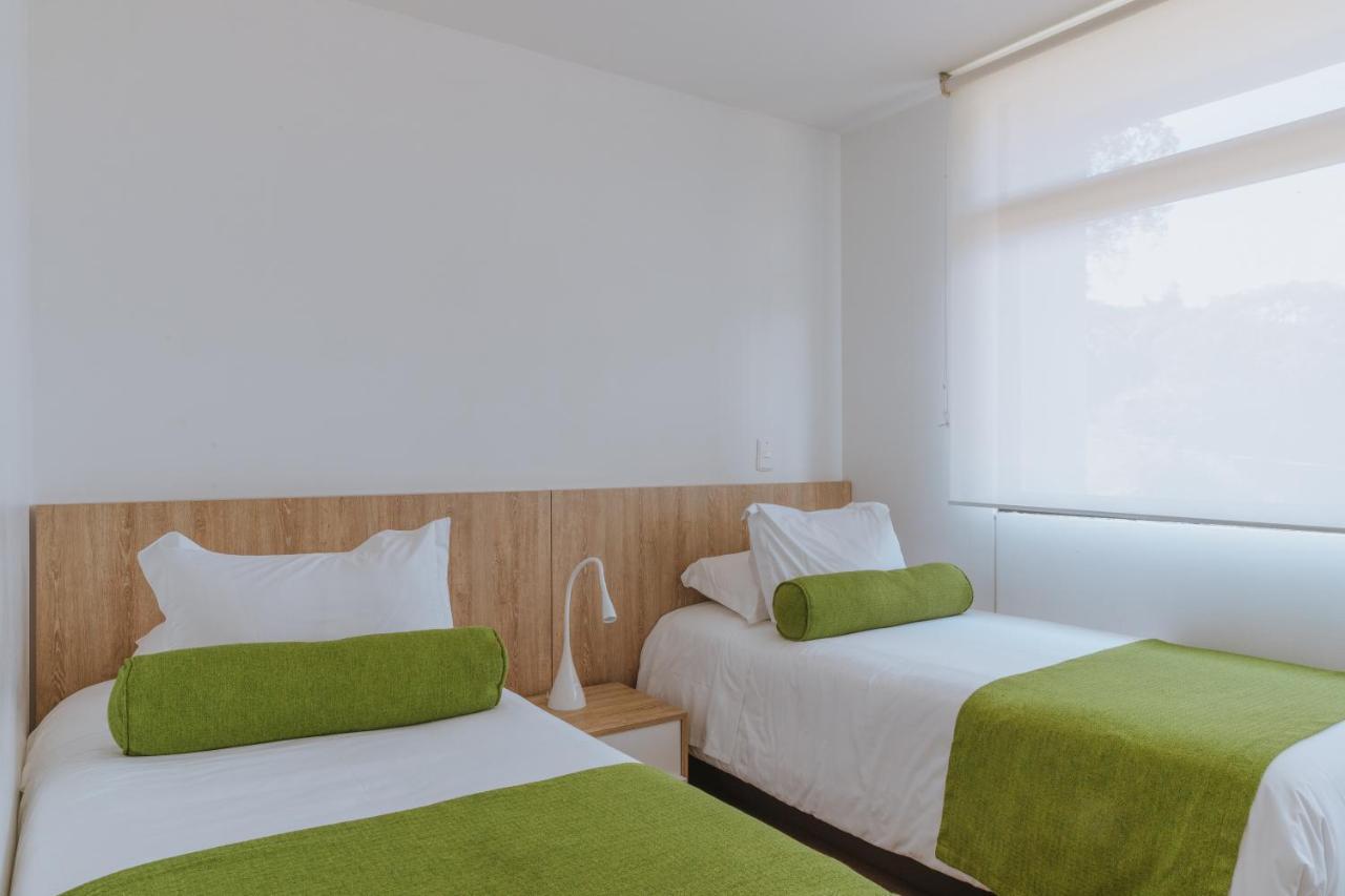 Travelers Rio Verde Living Suites Rionegro Buitenkant foto