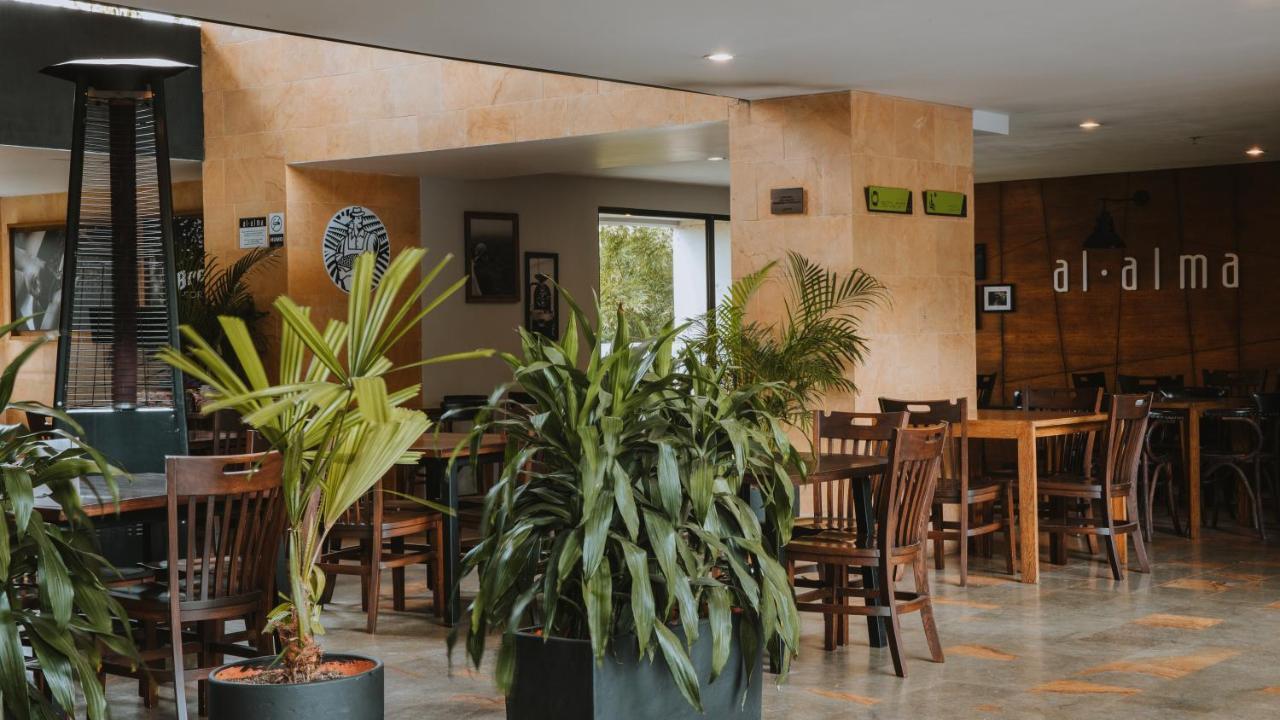 Travelers Rio Verde Living Suites Rionegro Buitenkant foto